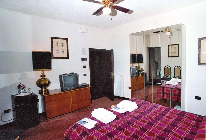 Hotel La Tagliolina Monteveglio Habitación foto