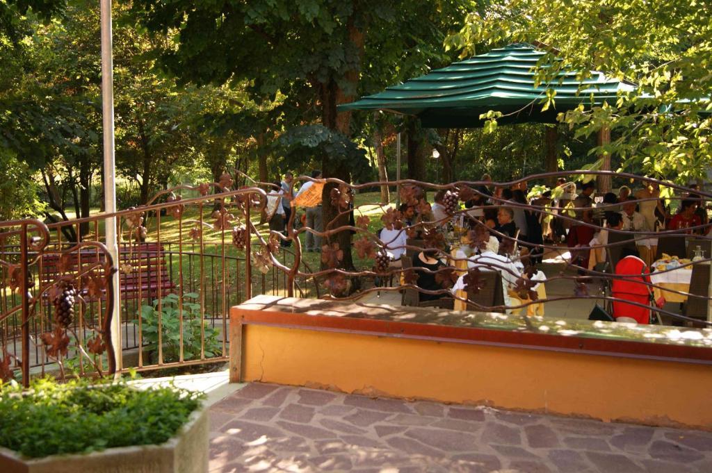 Hotel La Tagliolina Monteveglio Exterior foto